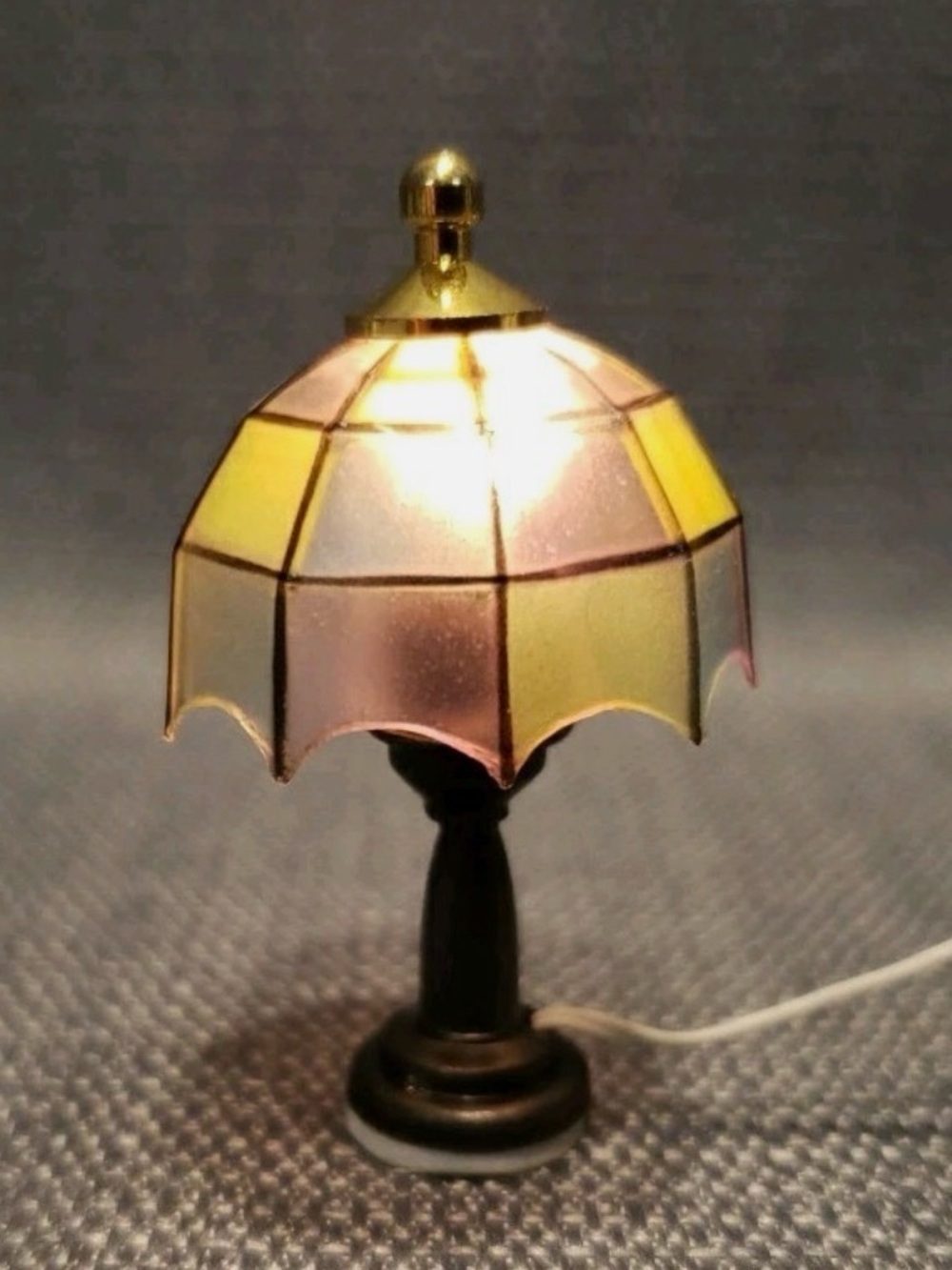 Vintage Miniature Dollhouse Tiffany Style Table Lamp 12V Light Stained Glass
